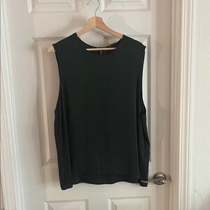 Quince Green stretch Silk  Sleeveless Crewneck Shell